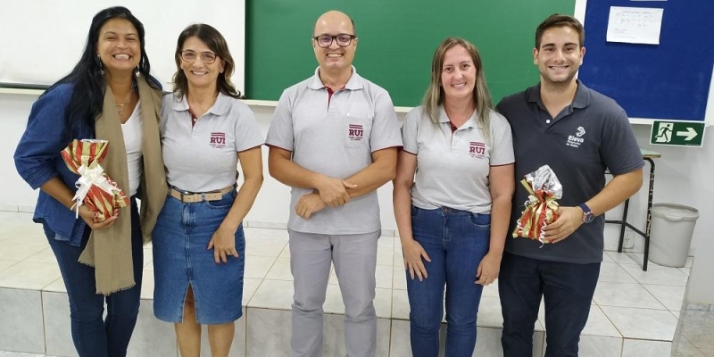 Da esquerda para a direita, Alessandra Santos, Maria Claudete Kozerski, Cleudimar Robeson Wulff, Vanessa Cristina Mittelstet e Antônio Pinto Junior.