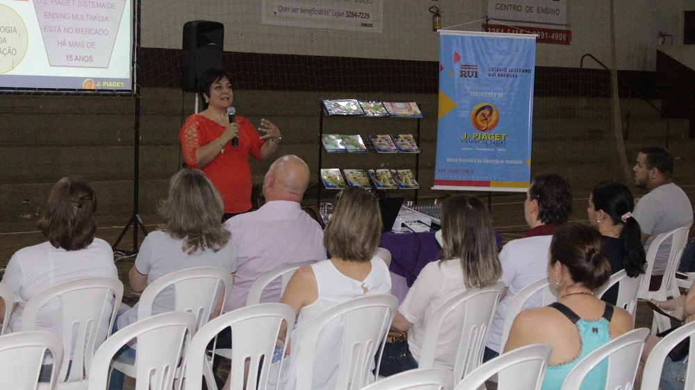 Pais e professores participam de lan amento do novo sistema de